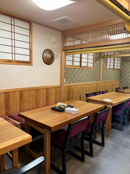 寿司の居抜き物件の内装