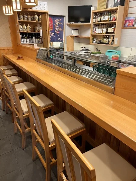 越谷の寿司居抜きの内装