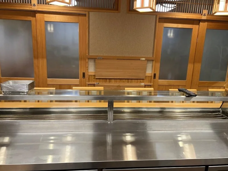寿司の居抜き物件の内装
