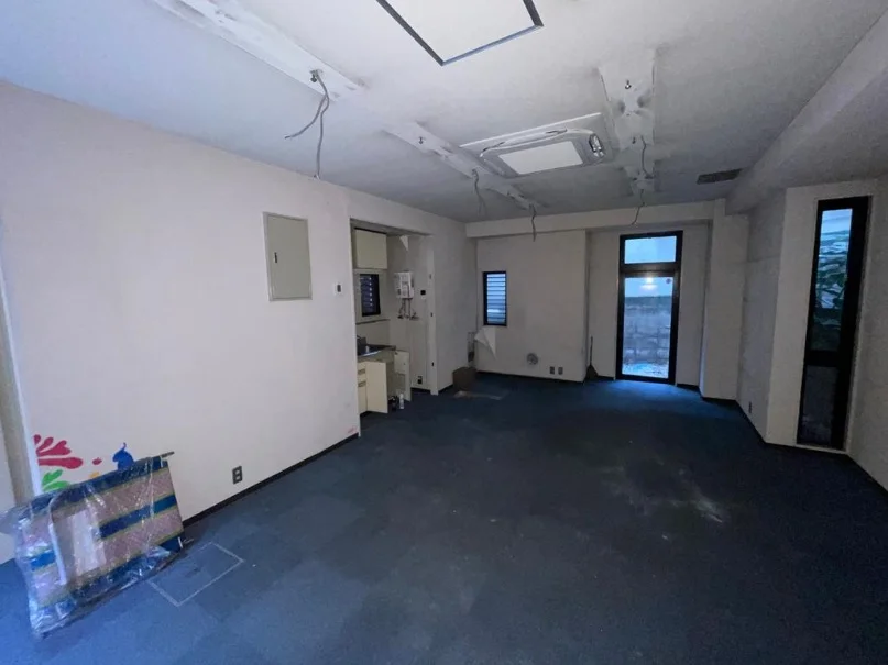 貸店舗(事務所仕様)の内装