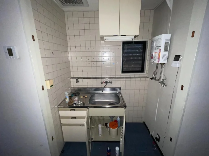 貸店舗(事務所仕様)の内装