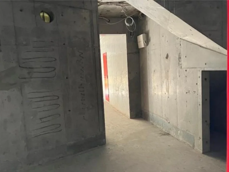 貸店舗(スケルトン)の内装