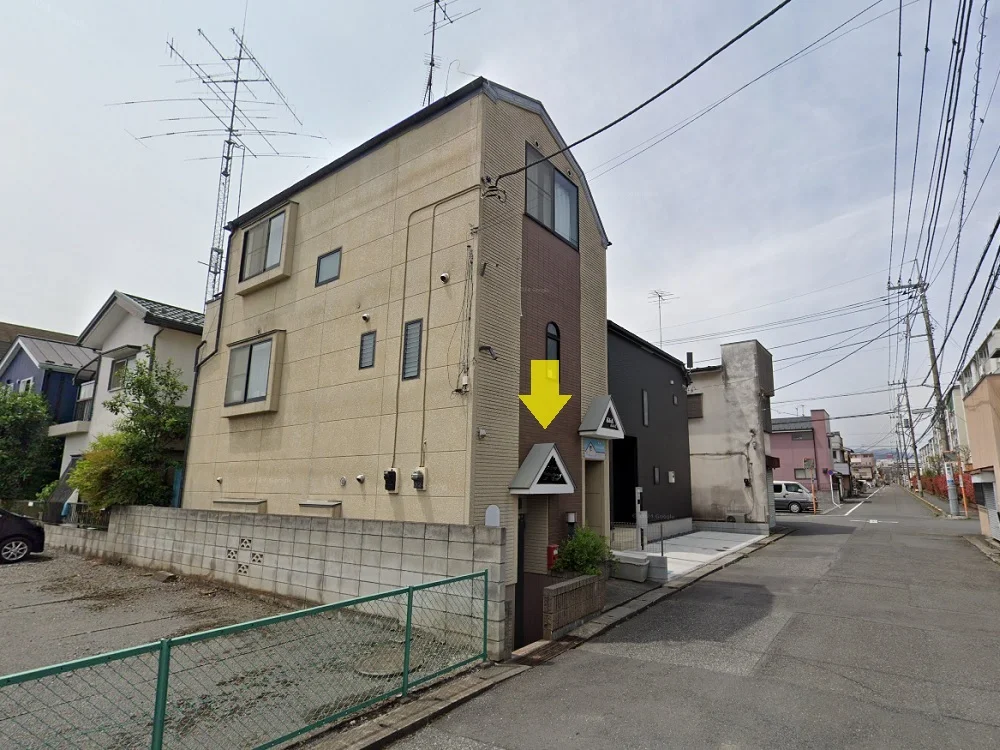 小作の居抜き店舗の外観