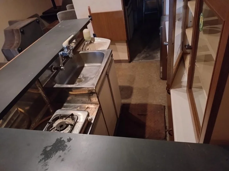 小作の居抜き店舗の厨房