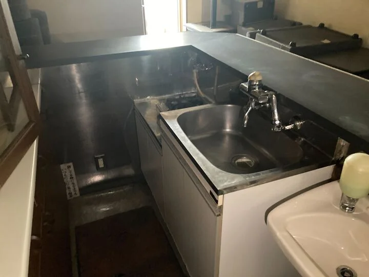 小作の居抜き店舗の厨房
