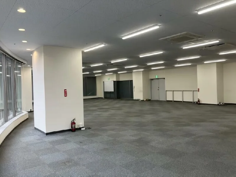 貸店舗(事務所仕様)の内装