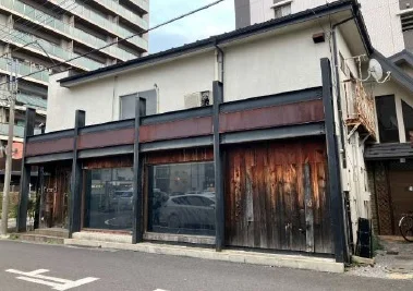 鳩ヶ谷の美容室・理容室居抜きの外観