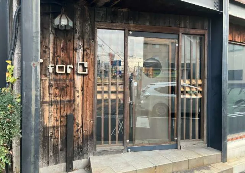 鳩ヶ谷の美容室・理容室居抜きのエントランス