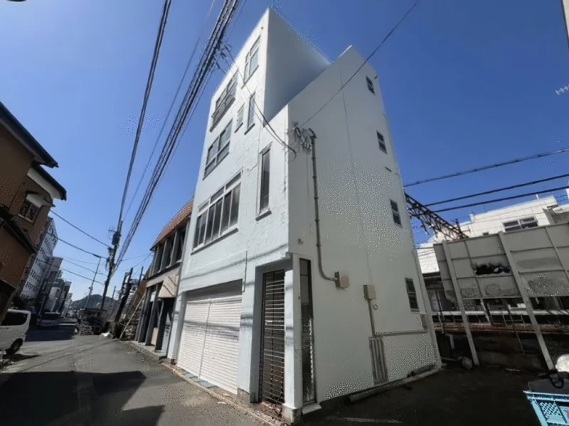 貸店舗(スケルトン)の外観