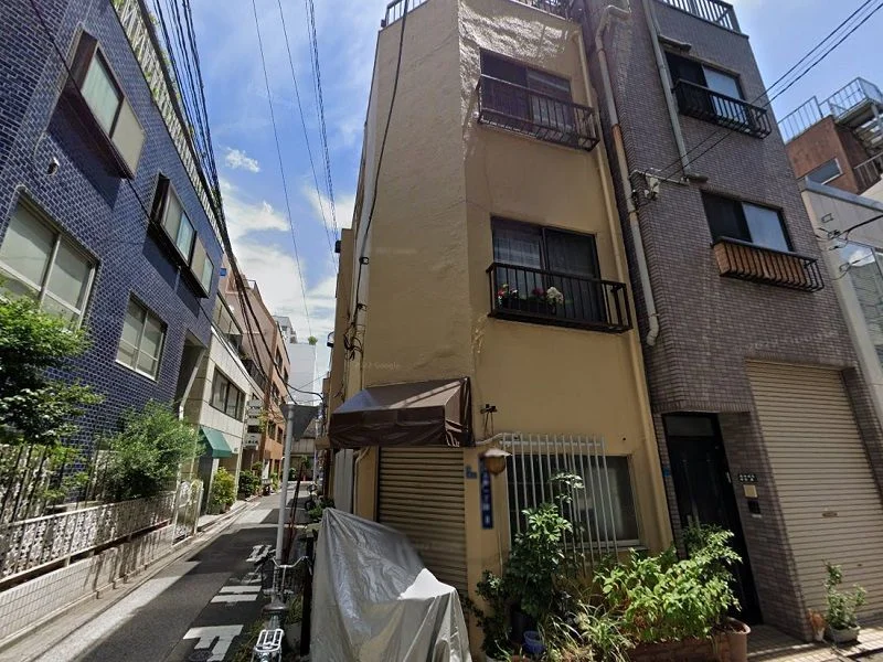 湯島のスケルトン物件の外観