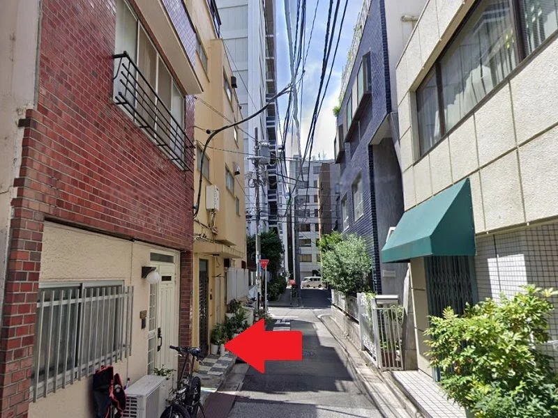 湯島のスケルトン店舗物件の外観