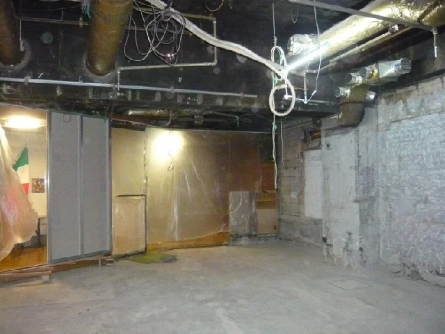 高田馬場のスケルトン物件の内装