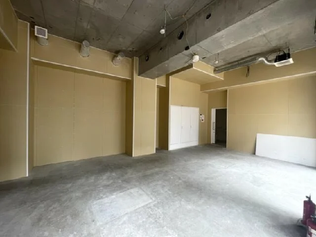 大崎広小路のスケルトン物件の内装