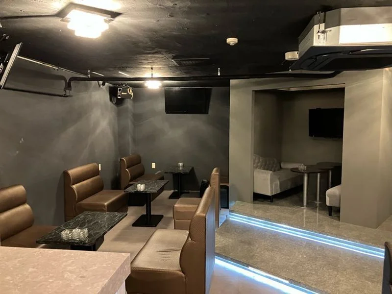 日野のスナック・パブ居抜きの内装