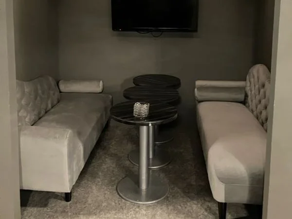 日野のスナック・パブ居抜きの内装