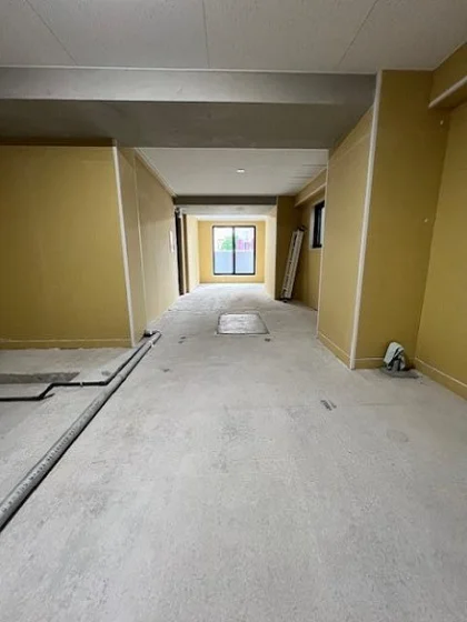 森下のスケルトン物件の内装