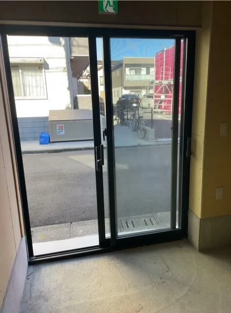 矢向のスケルトン店舗物件の内装