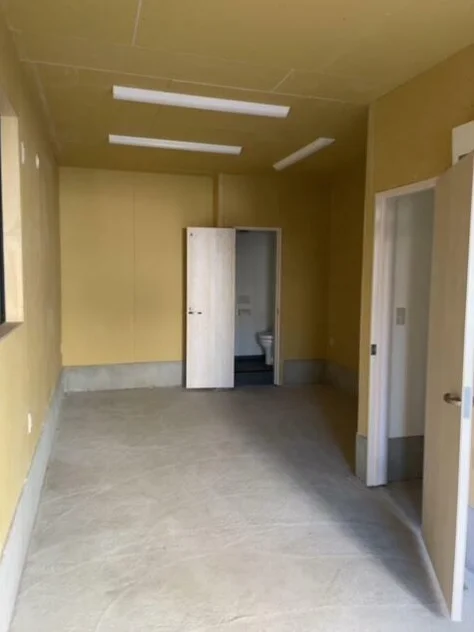 矢向のスケルトン物件の内装