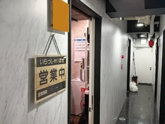 吉祥寺の居抜き店舗のエントランス