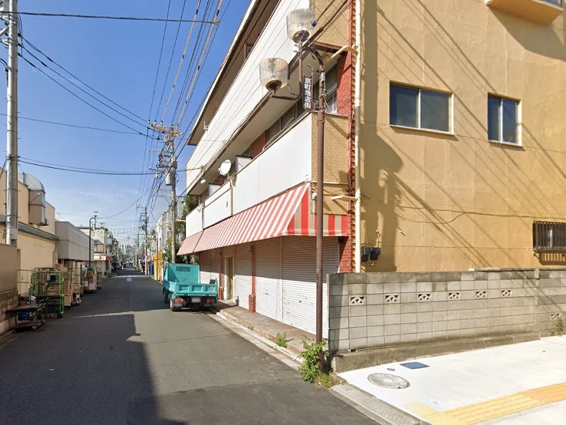 貸店舗(スケルトン)の外観