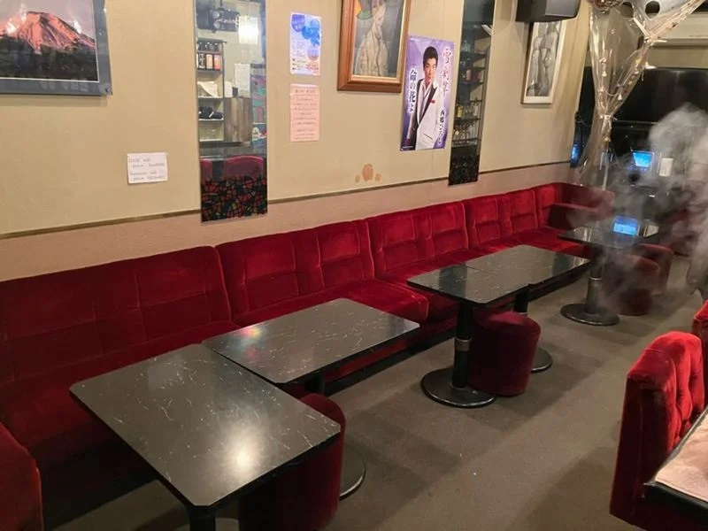 八坂のスナック・パブ居抜きの内装