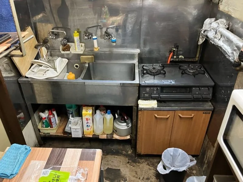 八坂のスナック・パブ居抜きの厨房