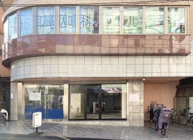 貸店舗(スケルトン)の外観