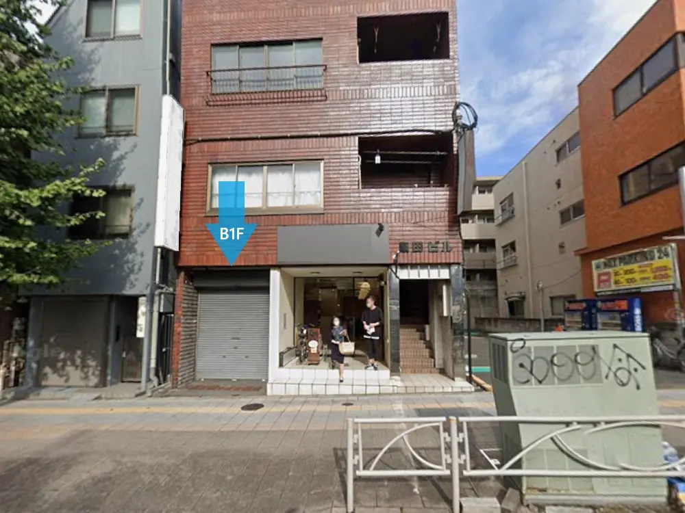 地下鉄成増のスケルトン店舗物件の内装