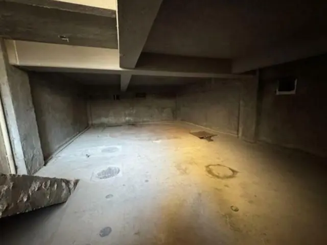 貸店舗(スケルトン)の内装