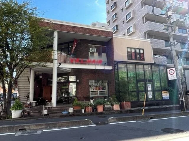 獨協大学前〈草加松原〉のスケルトン店舗物件の外観