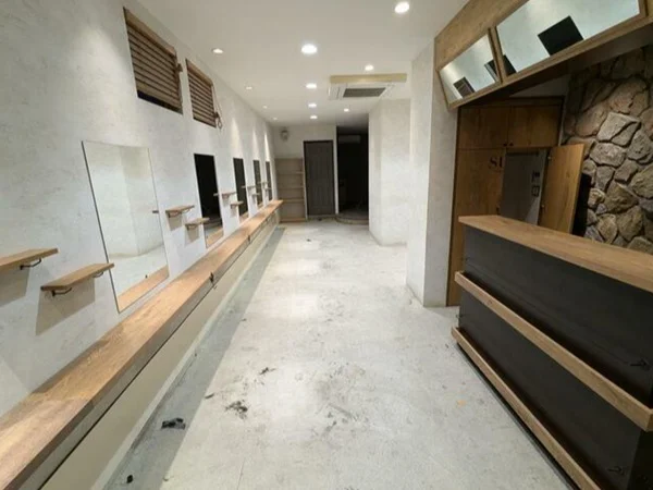 津田沼の居抜き店舗の内装