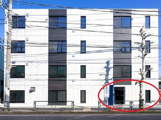 貸店舗(スケルトン)の外観