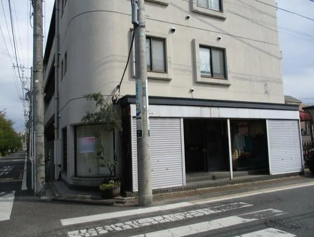 物販の居抜き物件の外観