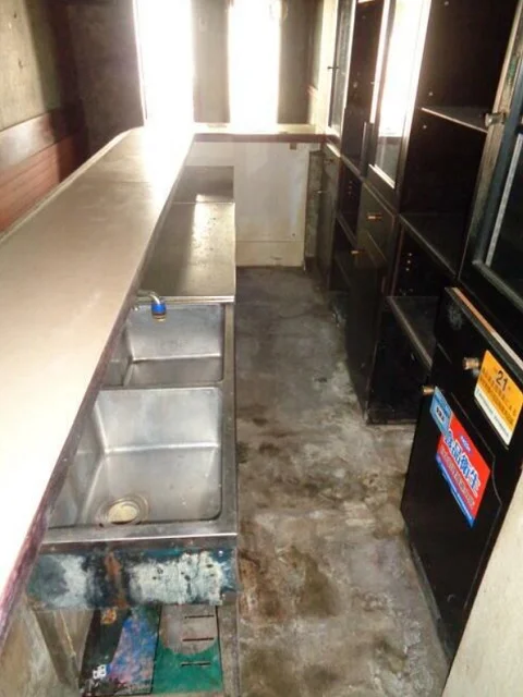 スナック・パブの居抜き物件の厨房