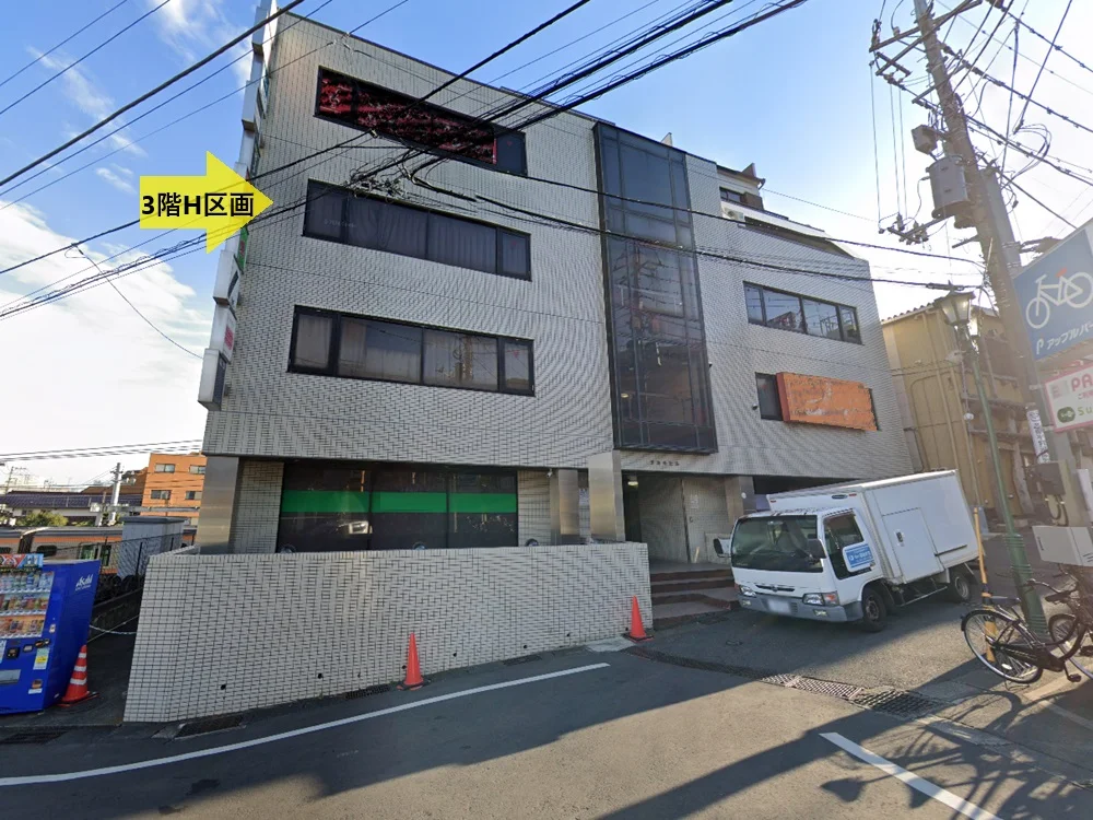 貸店舗(スケルトン)の外観