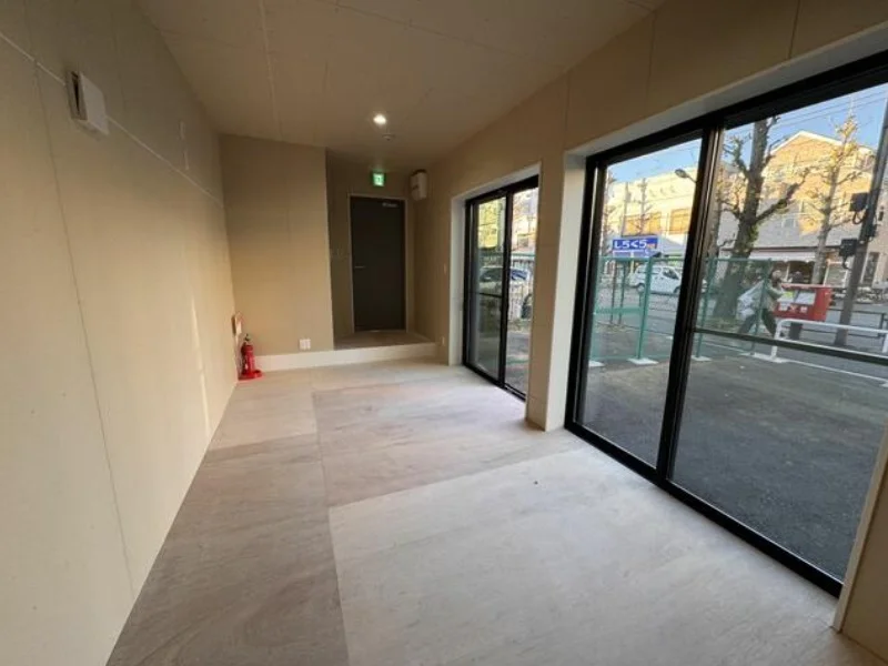 十条のスケルトン物件の内装