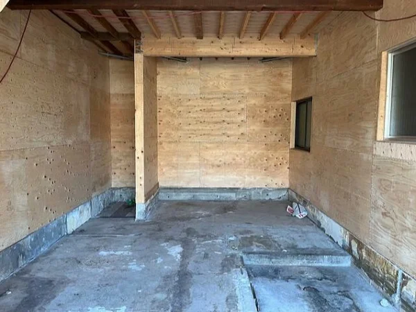 貸店舗(スケルトン)の内装