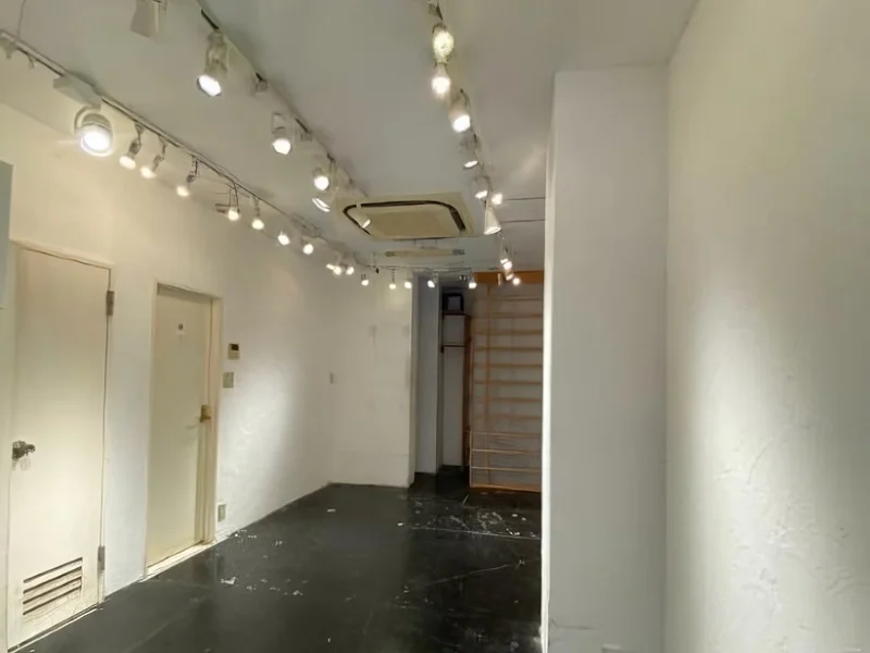 貸店舗(事務所仕様)の内装