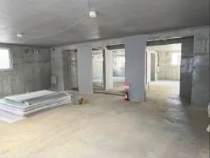 貸店舗(スケルトン)の内装