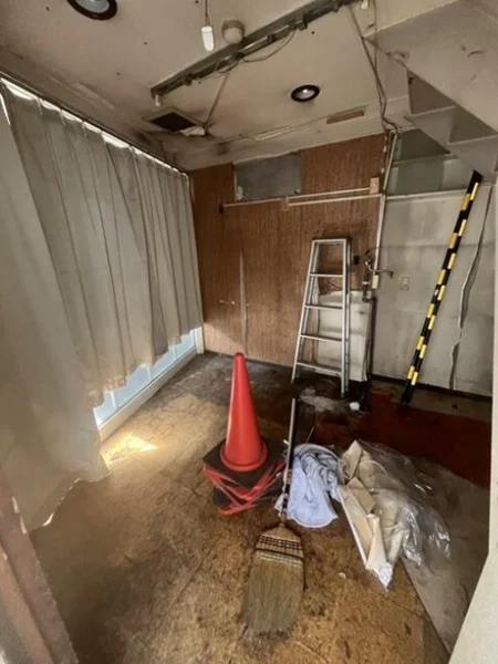 貸店舗(スケルトン)の内装