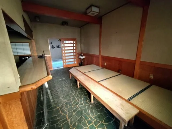 居酒屋の居抜き物件の内装