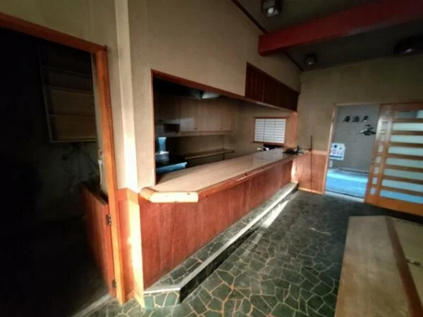 若葉の居抜き店舗の内装