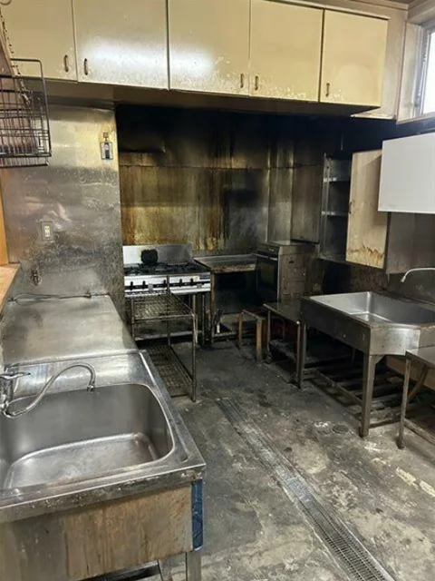 県立大学の居抜き店舗の厨房