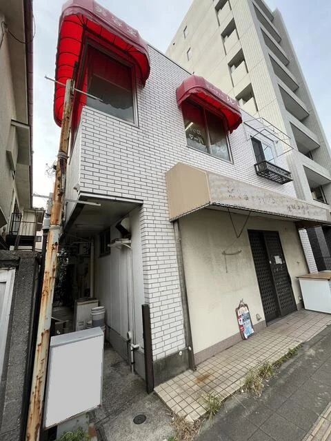 県立大学の居酒屋居抜きの外観