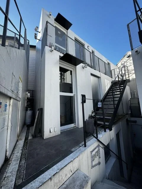 代官山の居酒屋居抜きの外観