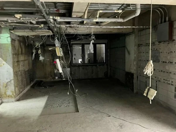 貸店舗(スケルトン)の内装