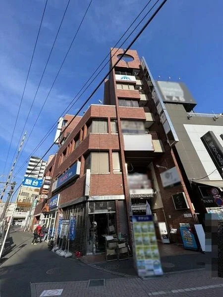 貸店舗(スケルトン)の外観