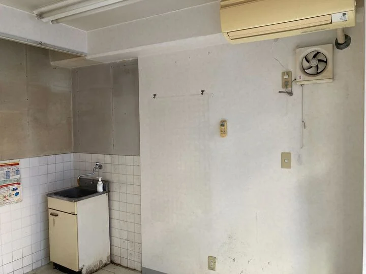 貸店舗(事務所仕様)の内装