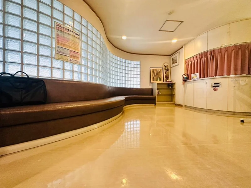 一橋学園の医院居抜きの内装