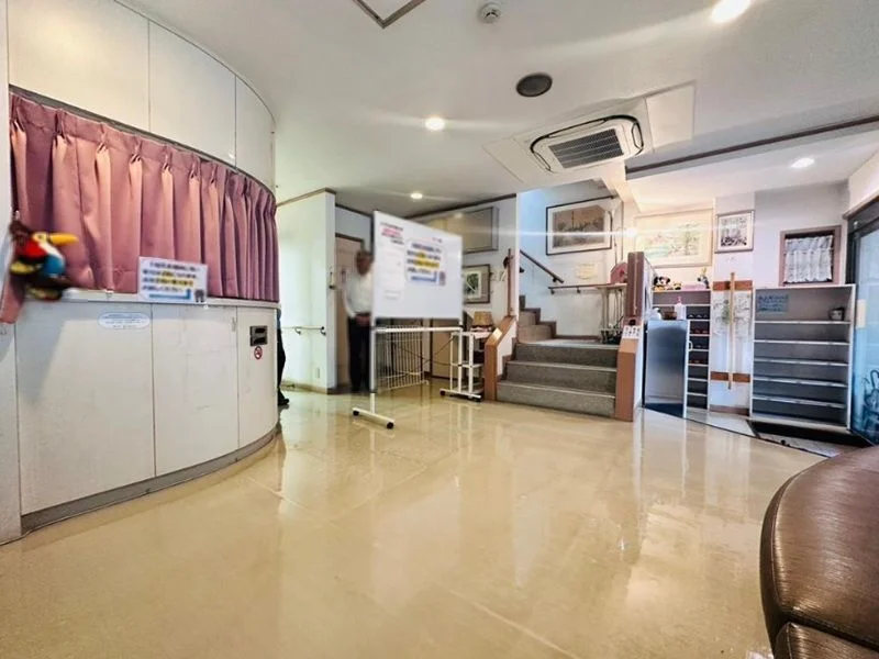 一橋学園の医院居抜きの内装